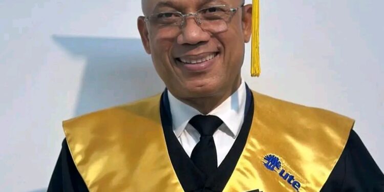 «Diputado de la Provincia de Samaná»Cecilio Garcia (Pinpe) Se Gradua en Licenciatura en Derecho