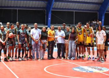 Ayuntamiento Municipal Las Terrenas, realiza aporte para apoyar el Torneo de Baloncesto Juvenil.