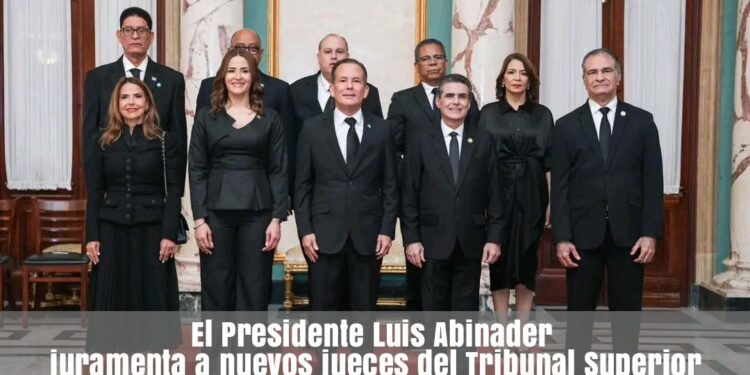 El Presidente Luis Abinader juramenta a nuevos jueces del Tribunal Superior (CNM) tras concluir proceso de evaluación