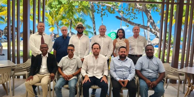 Adompretur Samaná y Clúster Turístico fortalecen alianzas para impulsar el turismo sostenible en la provincia