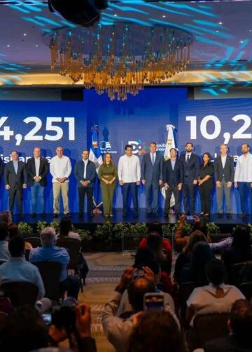 El Ministro de Turismo David Collado, anuncia que en el mes de Noviembre se recibió más de un millón de Visitas