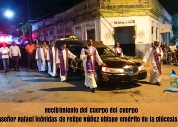 Recibimiento del Cuerpo del cuerpo de monseñor Rafael leónidas de Felipe Núñez, obispo emérito de la Diócesis Barahona