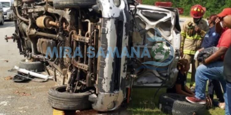 Conductor resulta herido tras accidente en la Autopista del Coral