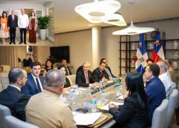 Luis Abinader se reúne con presidente electo de Chile para fortalecer cooperación bilateral