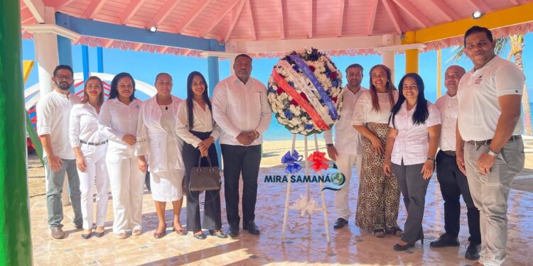 Las Terrenas Distrito Educativo 14-07 rinde homenaje a Juan Pablo Duarte en su 213 aniversario