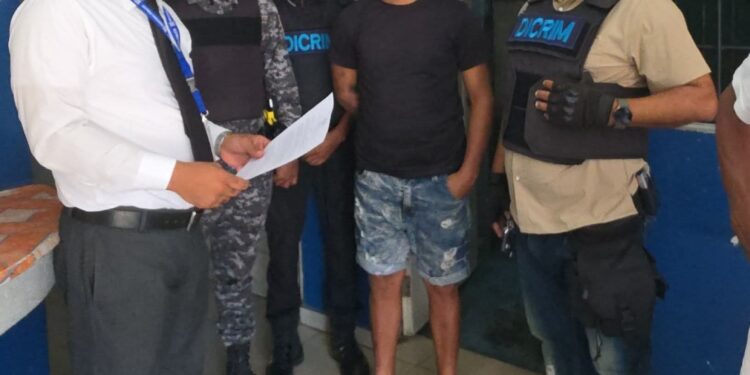 Hombre acusado de herir a joven con arma blanca se entrega a la Policía en Sánchez