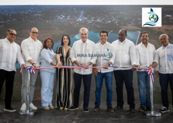 El presidente luis Abinader y Wellington Arnaud entregan obras de agua potable y saneamiento en San Juan