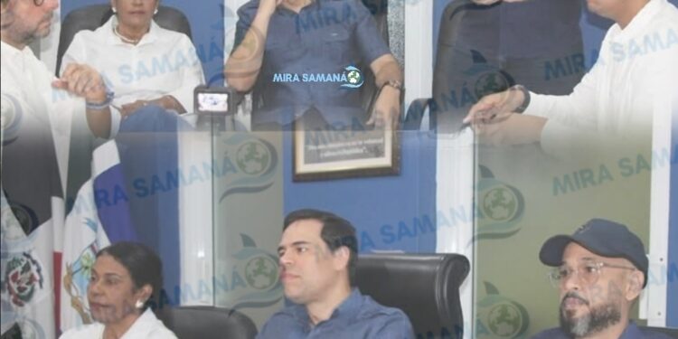 Ministro de Cultura conoce proyectode anfiteatro escuela y museo de la música típica en Nagua