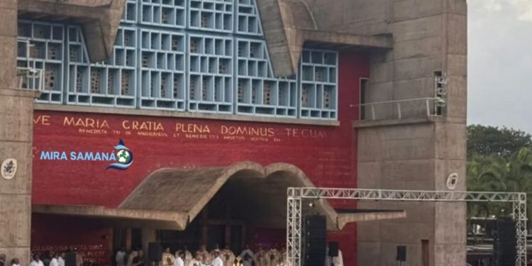 Basílica de Higüey recibe miles de peregrinos por festividad de la Altagracia