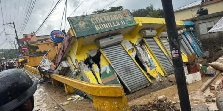 Inundaciones dejan cuantiosos daños en Gaspar Hernández tras intensas lluvias