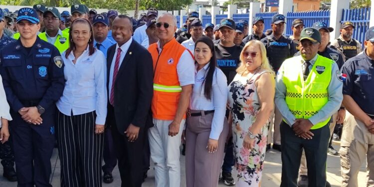 Autoridades despliegan amplio operativo de seguridad por Semana Santa en Samaná y María Trinidad Sánchez