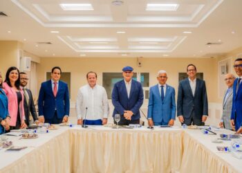 Senador de Samaná resalta trabajo de comisión que estudia reforma a Ley de Partidos