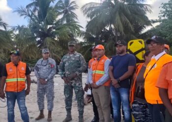 Continúa la búsqueda de joven desaparecido en Playa Rincón, Samaná