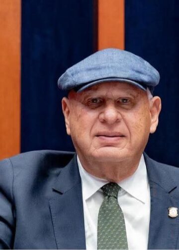 Senador de Samaná somete proyecto paraelevar Arroyo Barril a municipio Samaná