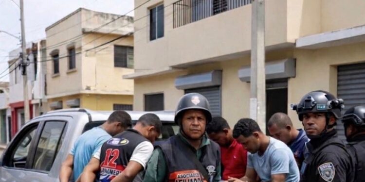 Ocho motoconchistas  detenidos por muerte de chofer municipal tras incidente vial en Santiago