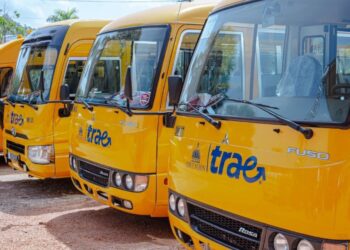 Estudiantes de Samaná vuelven a contar con transporte escolar TRAE