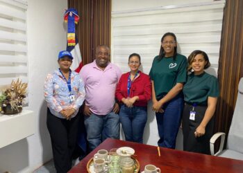 Autoridades y Supérate impulsan iniciativa de desarrollo social en Samaná