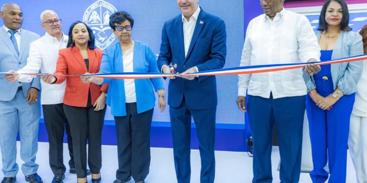 Diputada de Samaná participa en inauguración de nuevas infraestructuras en la UASD