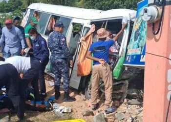 Accidente de tránsito involucra personal del programa Supérate en San Pedro de Macorís
