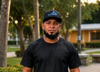 Policía mantiene búsqueda de hombre señalado como presunto responsable de la muerte de su pareja en Arroyo Salado, Cabrera