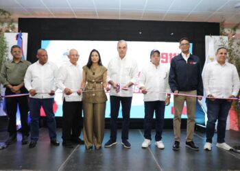 Abinader pone en funcionamiento el Sistema 911 en Montecristi