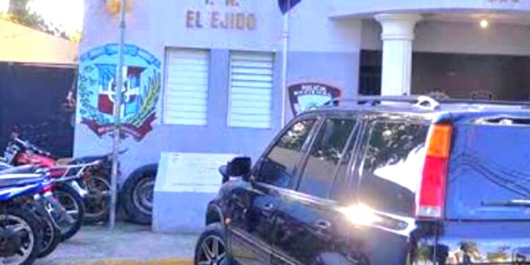 Teniente de la Policía Nacional es hallado sin vida en destacamento de Santiago