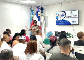 Hospital Dr. Leopoldo Pou de Samaná capacita a su personal sobre el nuevo Código Penal y su impacto en el sector salud.
