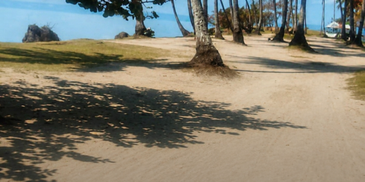 Acceso a Playa Las Garitas, en Sánchez, permanecerá cerrado este jueves 23 por trabajos de asfaltado