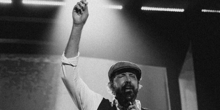 Juan Luis Guerra interpretará “Canto a la Patria” en la clausura de los Juegos Centroamericanos y del Caribe