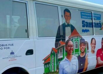 Samaná entre las provincias beneficiadas con nuevas guaguas para el transporte de estudiantes universitarios