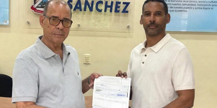 Continúan trabajos de construcción de aceras y contenes en Sánchez, Samaná