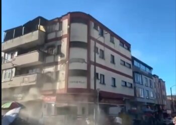 Terremoto de 7,4 sacude Colombia: edificios colapsan y deja más de 70 muertos