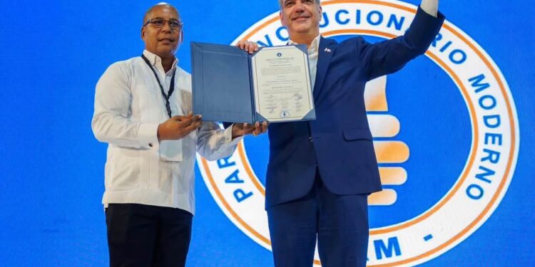 Abinader garantiza imparcialidad en la elección del candidato presidencial del PRM