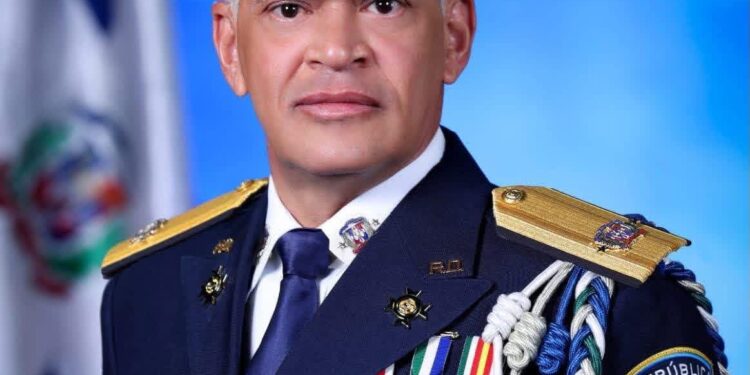 El Director de la Policía Nacional está haciendo los que nunca se había hecho que se debió hacer