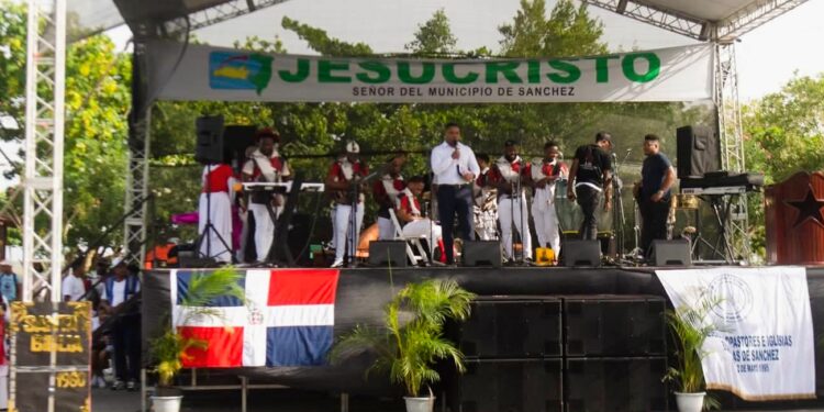 Sánchez celebra la 18.ª edición de “Ciudad de Dios” con la presencia de autoridades y líderes evangélicos