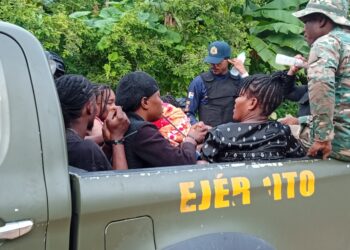 Migración realiza operativo desde la madrugada en distintos sectores de Las Terrenas